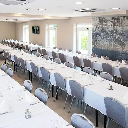 Aranyszarvas Panzio, Etterem Es Grillterasz *